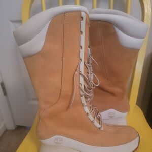 Timberland Women's Tan and White Winter Boots